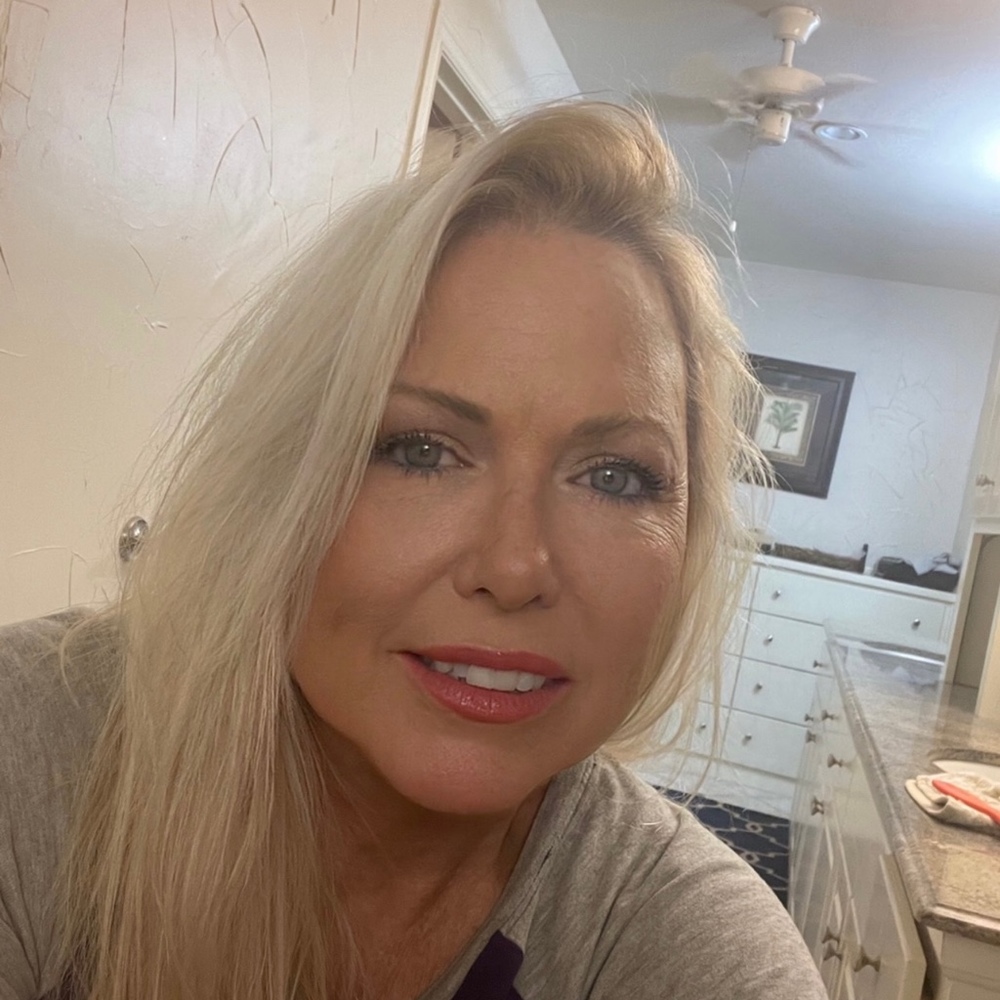 Meet your Posher, Posh